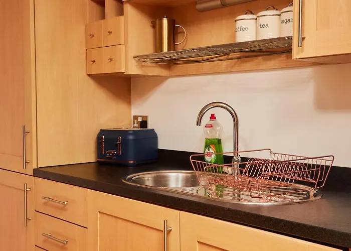 Primedoorstep Deluxe Apt, River Canal View& Free Parking! *