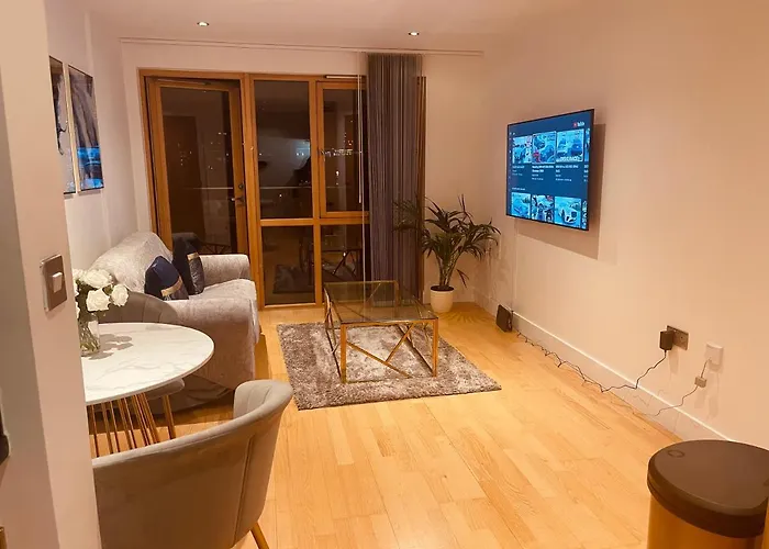 公寓 Primedoorstep Deluxe Apt, River Canal View& Free Parking! *