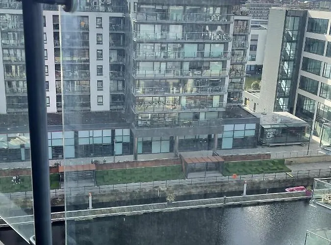 Primedoorstep Deluxe Apt, River Canal View& Free Parking! 公寓 *