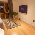 Primedoorstep Deluxe Apt, River Canal View& Free Parking! 公寓 利兹