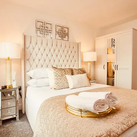 公寓 Primedoorstep Deluxe Apt, River Canal View& Free Parking!