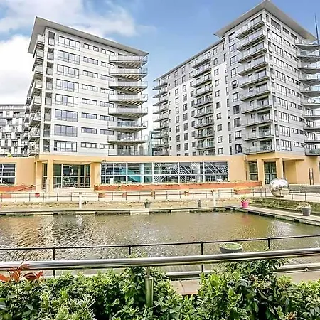 公寓 Primedoorstep Deluxe Apt, River Canal View& Free Parking! *