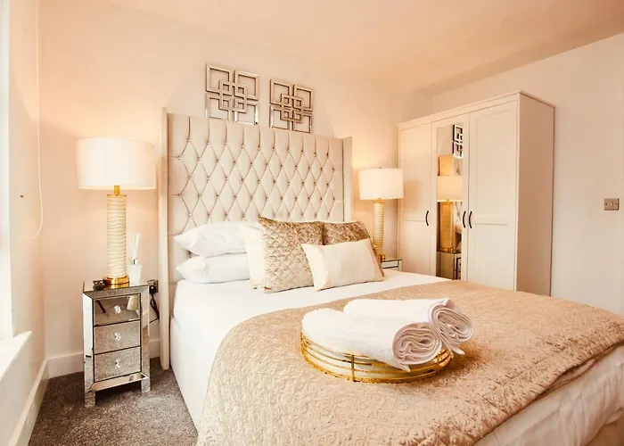 Apartamento Primedoorstep Deluxe Apt, River Canal View& Free Parking!