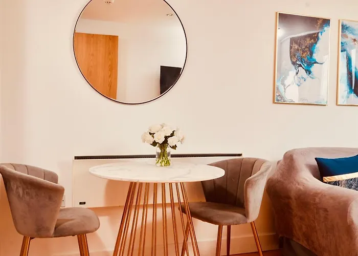 Primedoorstep Deluxe Apt, River Canal View& Free Parking! Apartment Leeds (West Yorkshire)