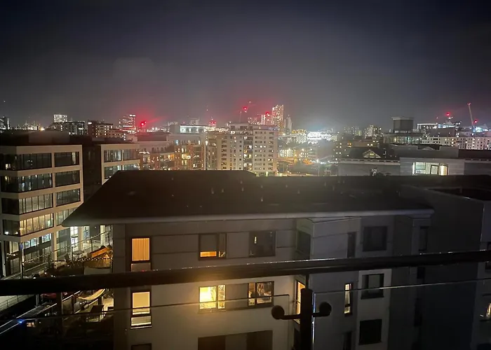 Primedoorstep Deluxe Apt, River Canal View& Free Parking! Apartamento *