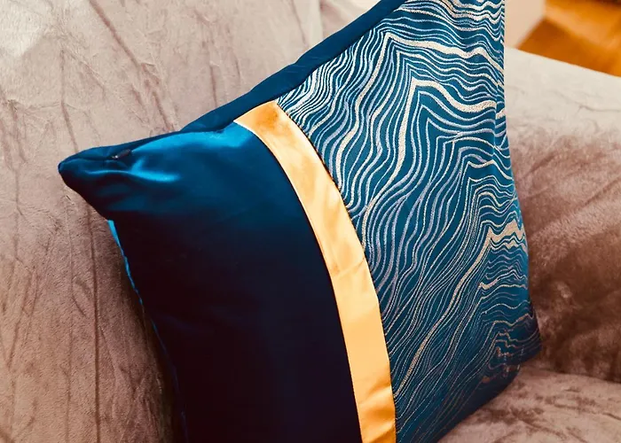 Primedoorstep Deluxe Apt, River Canal View& Free Parking! *